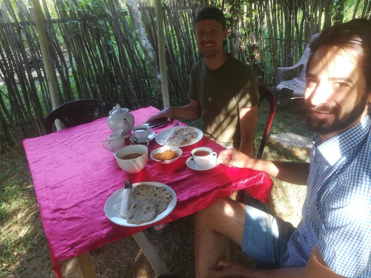Bamboo Home Stay Hiriketiya Dikwella Exteriör bild